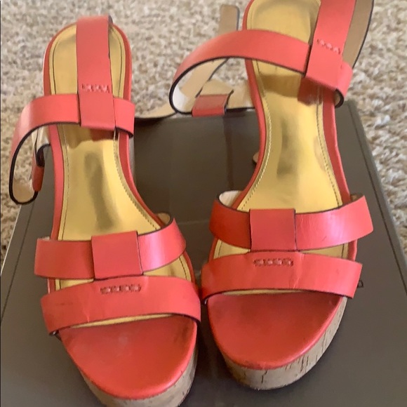 One time used coach sandals - Picture 2 of 2